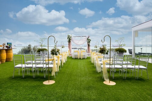 Sky Garden is Voted as the “Best Wedding Solemnisation Venue with a View” by Her World Brides, the venue has an outdoor area adorned with fine greenery, which makes for intimate, garden-like set-ups for your dream wedding. Visit the website for more details.