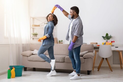 Keep your home clean and comfortable with Tina Maids. Our professional team will take care of all your cleaning needs in Orlando. From deep cleans to weekly maintenance, we have you covered. Relax and enjoy the comfort of a sparkling clean home with us!