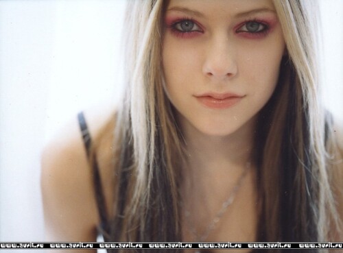 avril Blender (29)