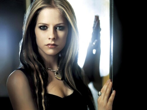 Avril Lavigne (29)