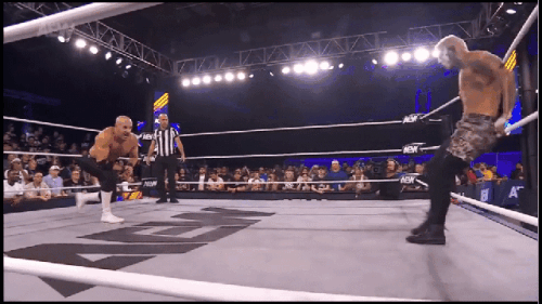 724033cd00597e4de773c5ed8e64ccc4.gif