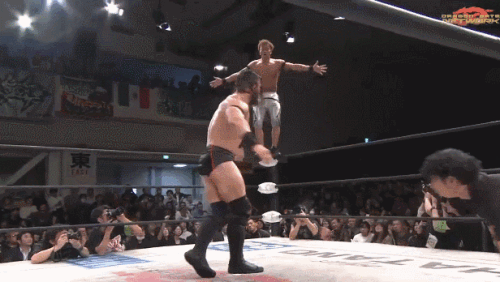 7833fb18e898ef169051aeaf77cf0d68.gif