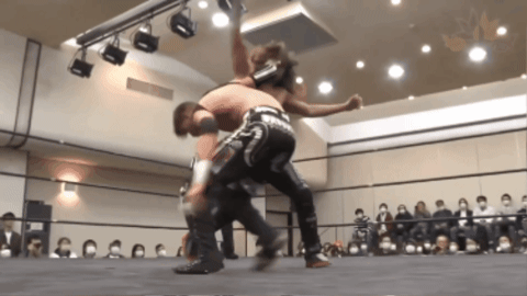 9ce0a05802c625e8b3ab947cd07a5dd2.gif