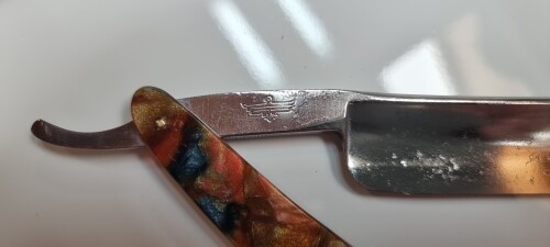a8e7fff021e8414385b6cb404675ddba.jpg
