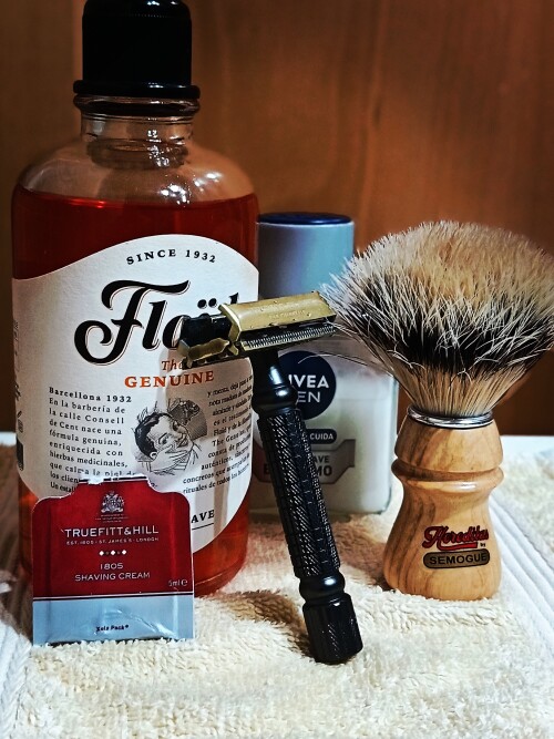d172e1ef59e750293812260dc7b040b6.jpg