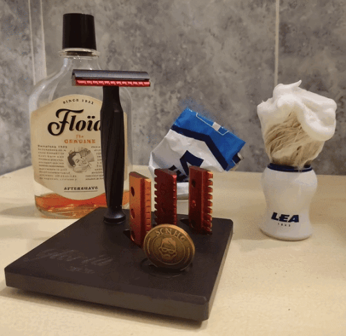 0083aae319fc5f19d54669f25d076b6d.gif