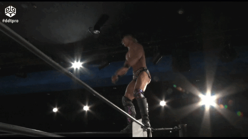 4d0963bda8521b81e8c45479893d2494.gif
