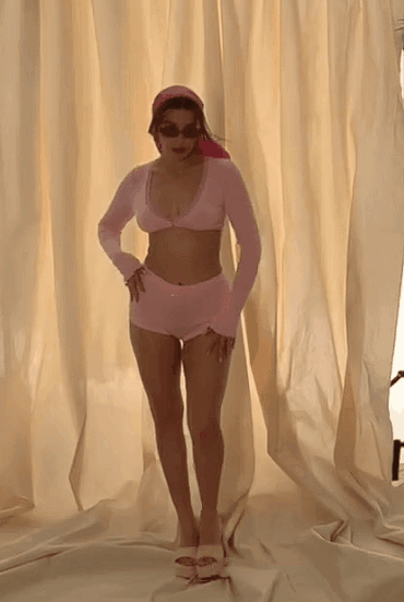 7f7695f089034d87c20f359e6a6eaed7.gif