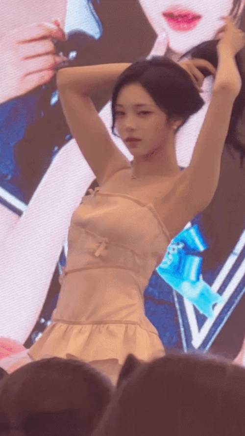 4edb5c1e75763603fee289baf3bb2e96.gif