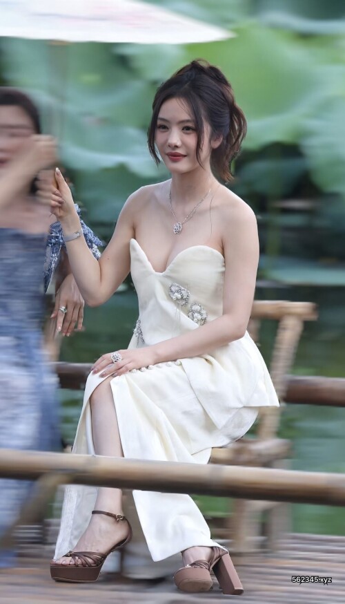 bbb66d6572fe62a2eb6cf98256b91e19.jpg