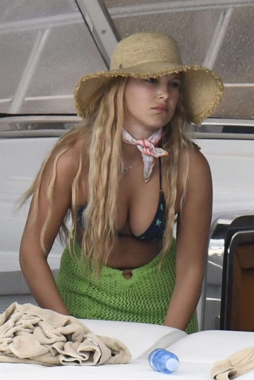 c75a5a6856120fe22f877646b624a9c5.jpg