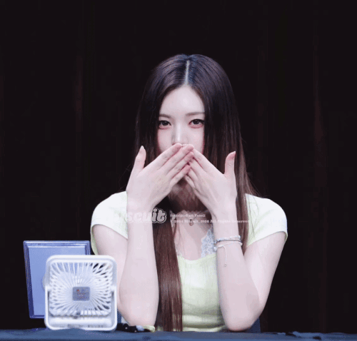 0a0eb51fde16ea97f4c0911c09ad1b6a.gif