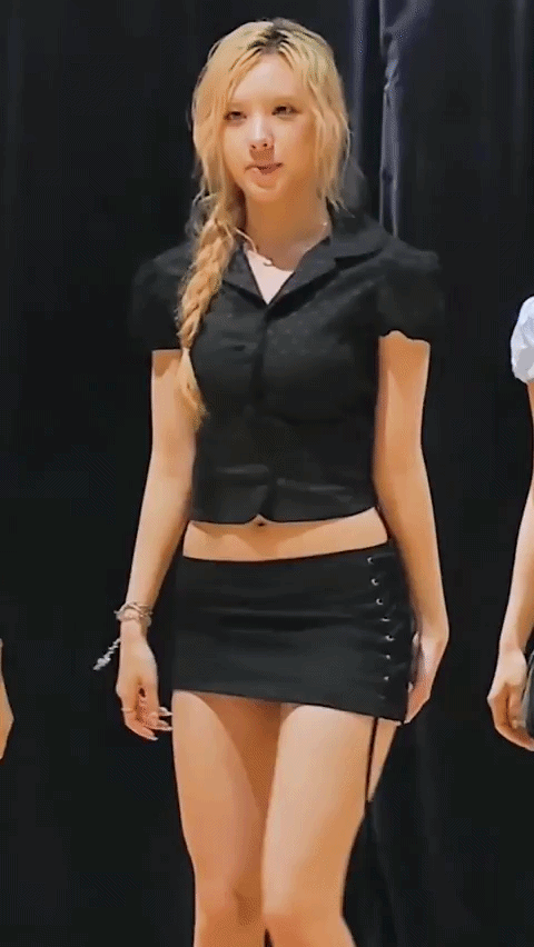 5bb0a84a36a85b91cbdfef0b9b9e6875.gif