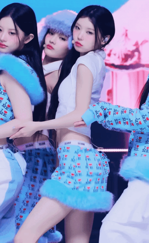 dda5fb77551e9a4dbc270269c49c1b82.gif