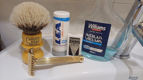 b201bb350d4b61f92445085cb1b636f1.jpg