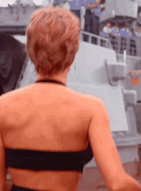 a69b048791c81d77f9d975b2d739272d.gif