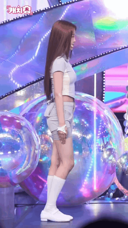 b97c53a67fcb8ad6de21f3af8e0c83c3.gif